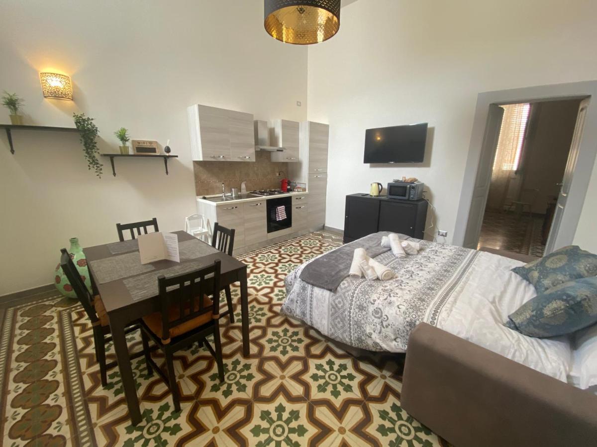 Appartement La Casa Di Nonna Titina à Lecce Extérieur photo
